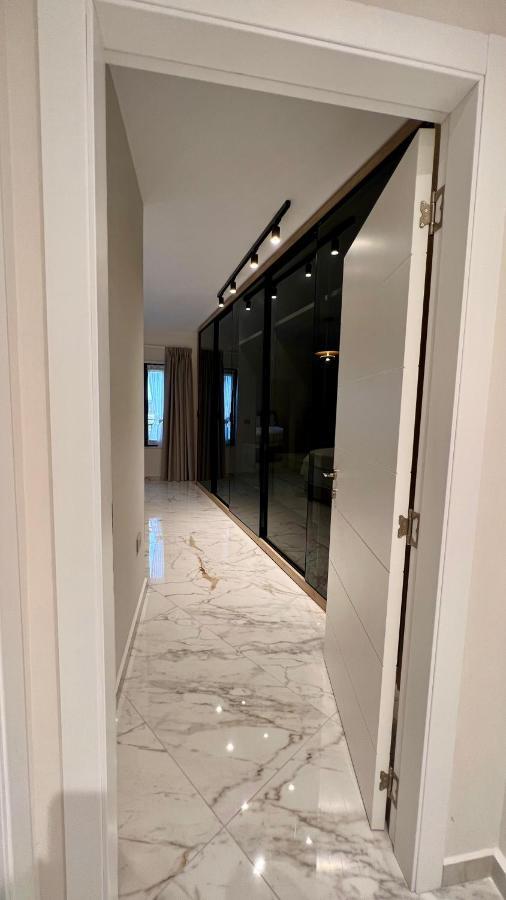 Zeus Tirana Suite Deluxe Exterior photo